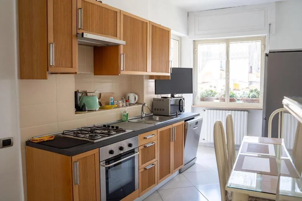 Super Elegante Napoli Centro Con Posto Auto E Wifi Veloce Apartment Naples